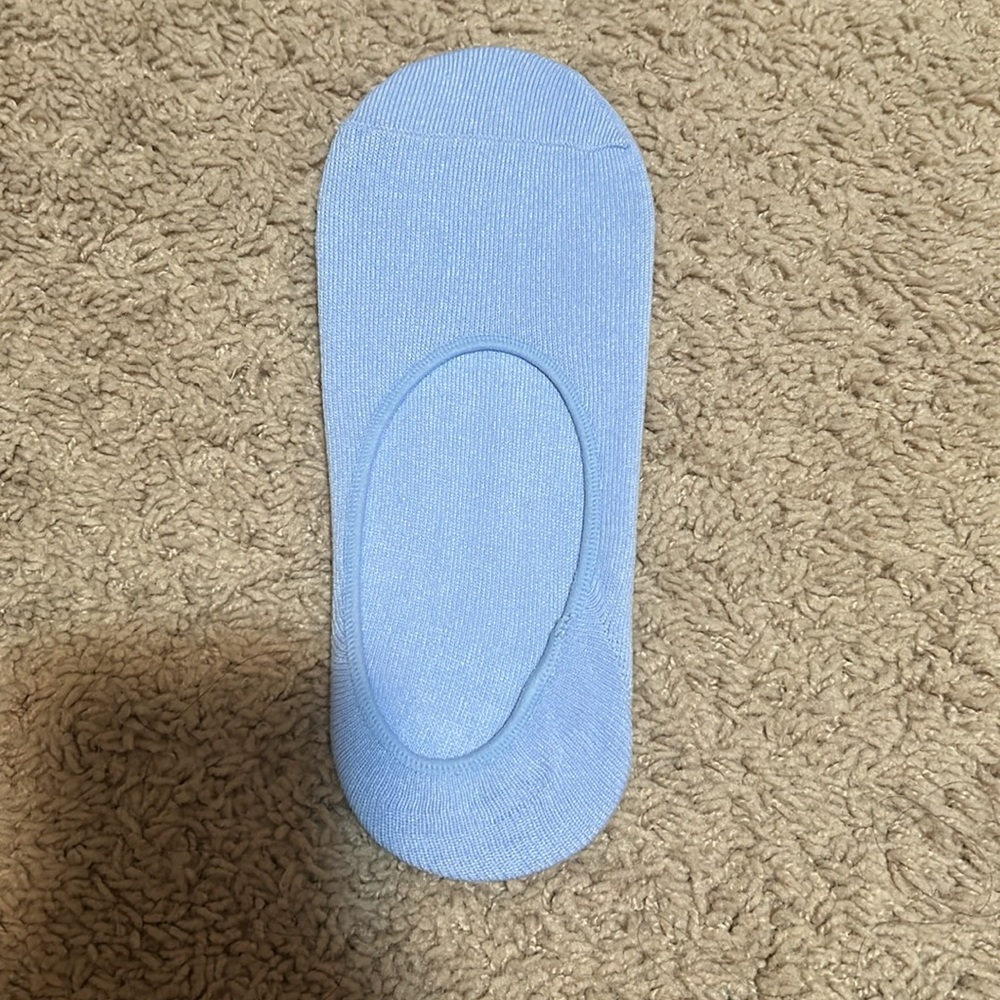 ⭐️FREE⭐️Light Blue Toe Socks - Picture 2 of 5